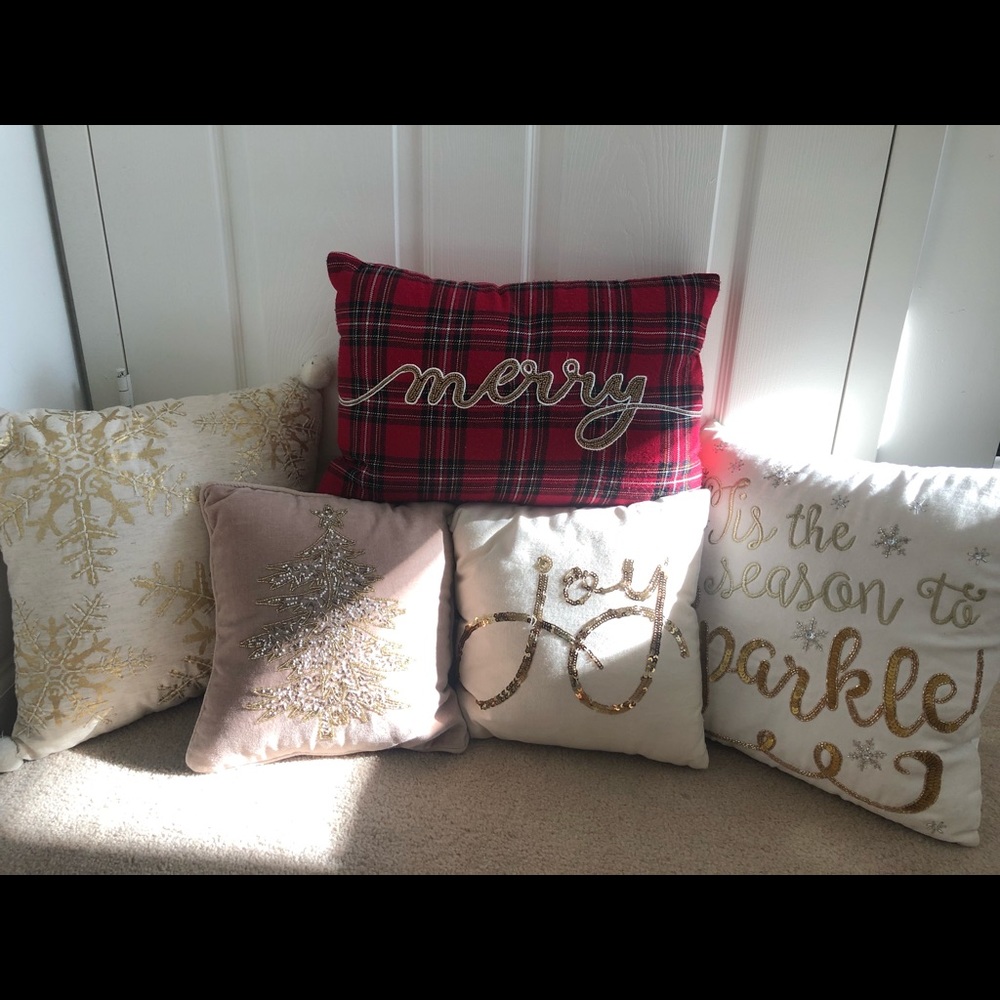 Pier 1 Christmas pillows!